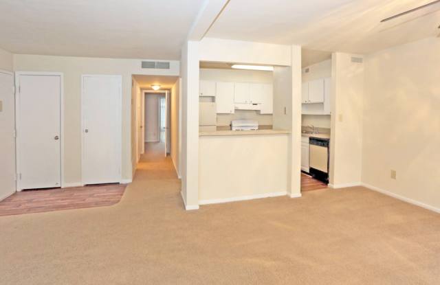 Woodberry Forest Apartments Gallery 4
