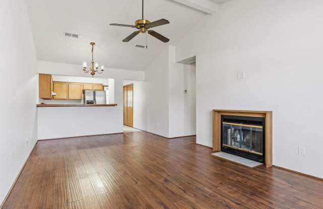 1010 Green Meadow Gallery 3