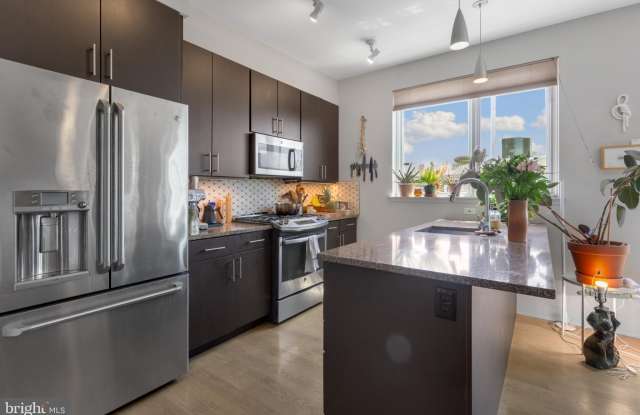 1646 S 12TH STREET - 1646 South 12th Street, Philadelphia, PA 19148