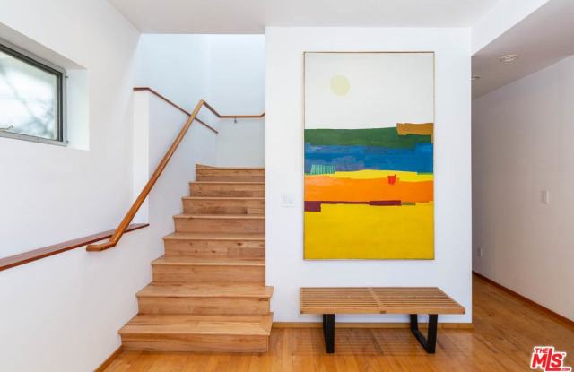 1404 North OCCIDENTAL Gallery 4