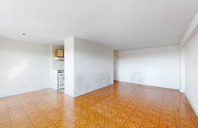2940 W 5th St # 17S Gallery 2