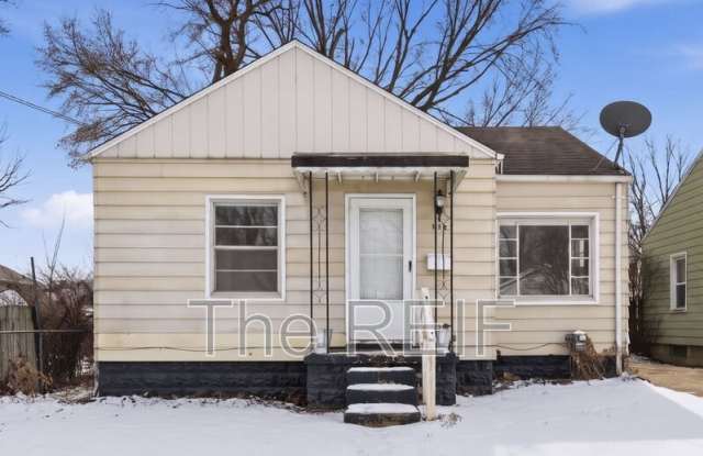813 Alvord Ave photos photos