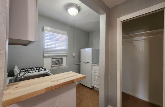 * HALF OFF 1ST MONTH'S RENT WITH 13 MONTH LEASE * Gallery 3