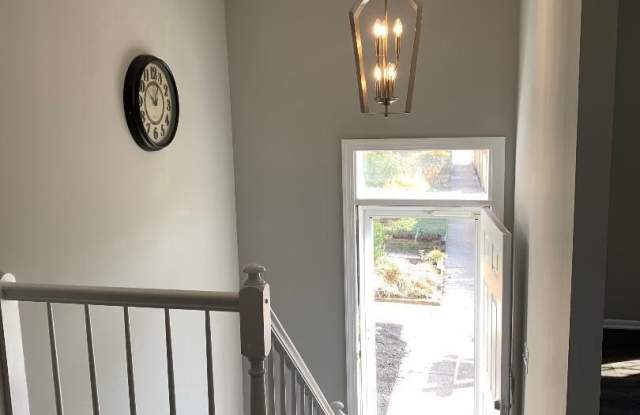10716 CORDAGE Walk Gallery 3