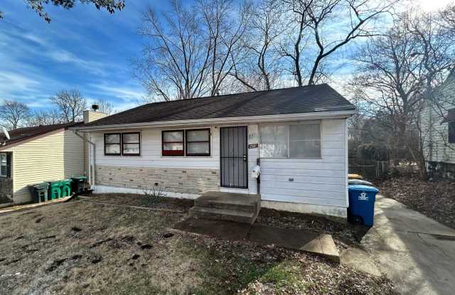 420 Caithness Rd | 3 BR 1 BA | 854 SQ. FT photos photos
