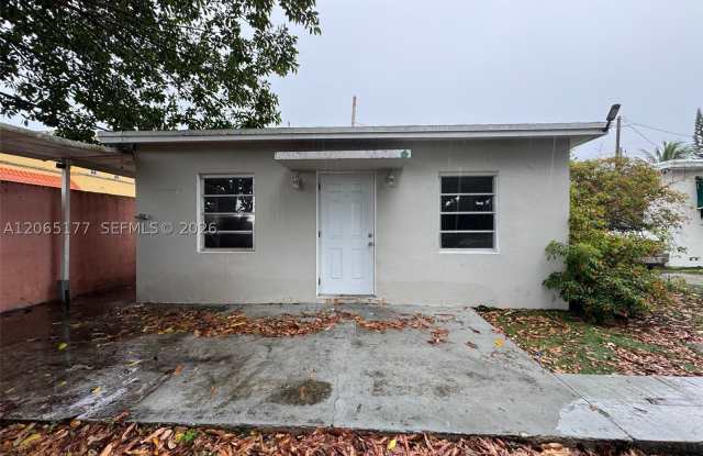 2380 NW Flagler Ter photos photos