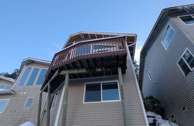 Douglas Island 3 bed/1.5 bath townhome, pet friendly w/ long term lease photos photos