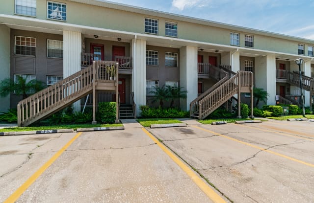 4875 W Mcelroy Ave - 4875 Mc Elroy Avenue, Tampa, FL 33611