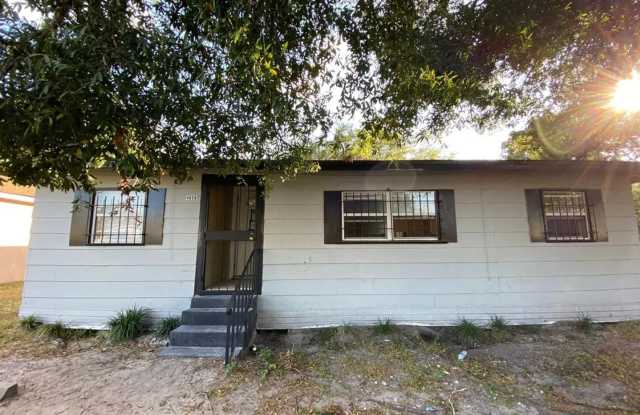 Spacious 5BR Home in Orlando – Great Value & Move-In Ready! Gallery 1