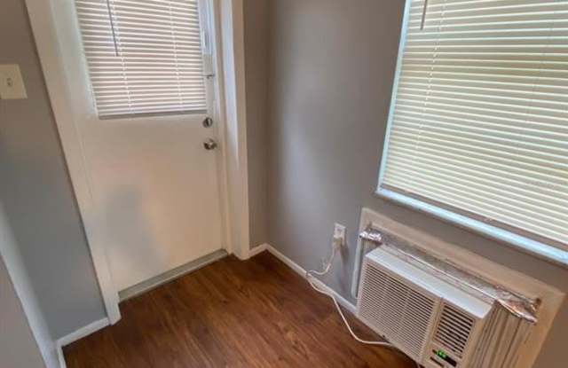 7510 ILEX DRIVE Gallery 3