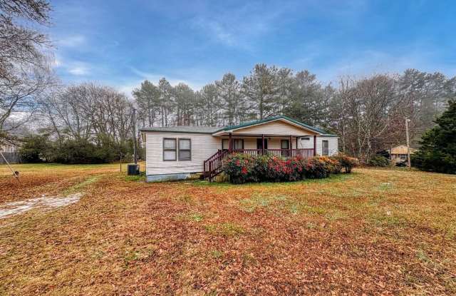 AVAILABLE NOW | 4BR 2BA | MOBILE HOME ON OVER AN ACRE| AUBURN GA photos photos
