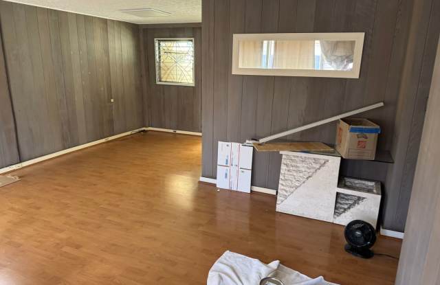 Single family home on Gulick Ave in walking distance to business district photos photos