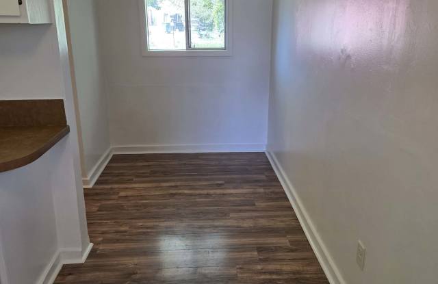 2111 Darrow Avenue Gallery 4