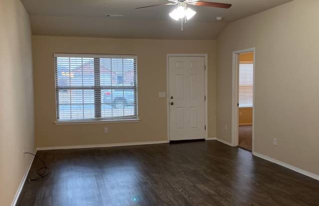 4 Bedroom Bentonville! Gallery 3