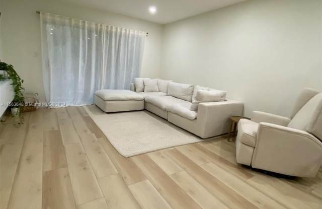 1200 Tallwood Ave - 1200 Tallwood Avenue, Hollywood, FL 33021
