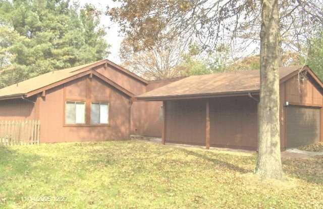 3 Bedroom 2  Bath House with 2 Car Garage Gallery 1