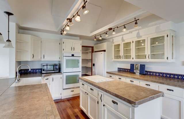 Charming Upper-Level Home with Water View – Walk to Downtown Coupeville - Landscaping Included - 207 Northwest Coveland Street, Coupeville, WA 98239