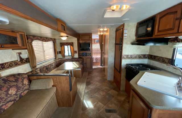 391 Cook Rd Camper Gallery 2