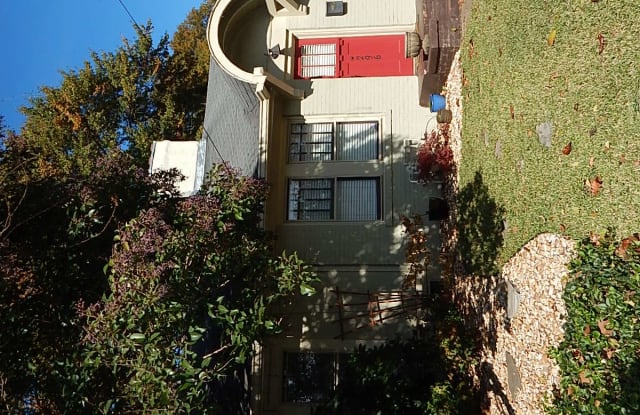 296 Atlanta Ave SE - 296 Atlanta Avenue Southeast, Atlanta, GA 30315