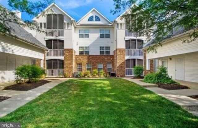 6602 LAKE PARK Drive Gallery 1