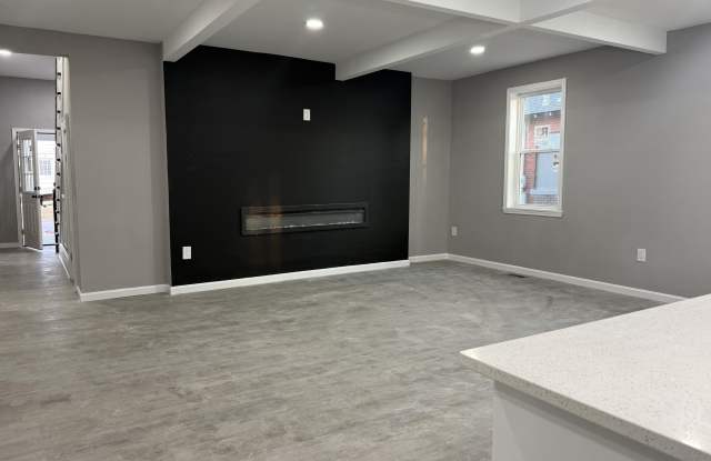 1012 S Franklin Street Gallery 4