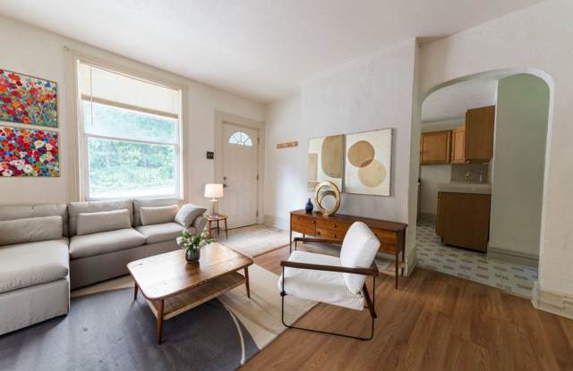 AVAILABLE JUNE 2026 - Great Location with Off-Street Parking Spot ! photos photos