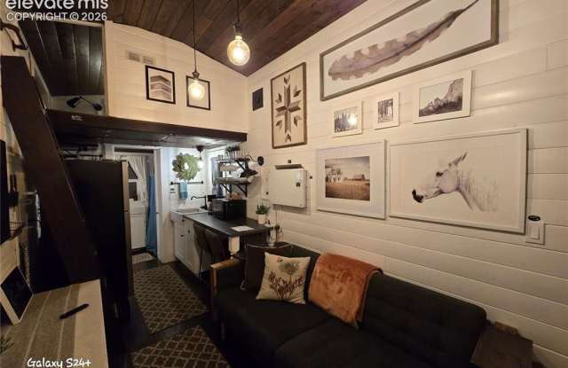 19253 E Highway 24 Gallery 2