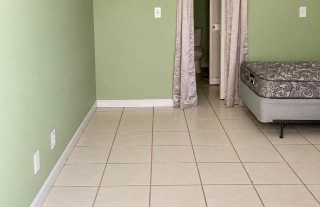 5845 Northwest 19th Street - B Gallery 3