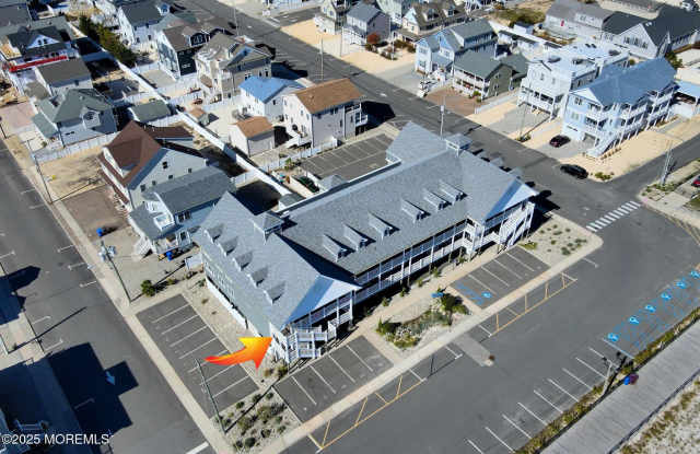 1935 Oceanfront Gallery 3