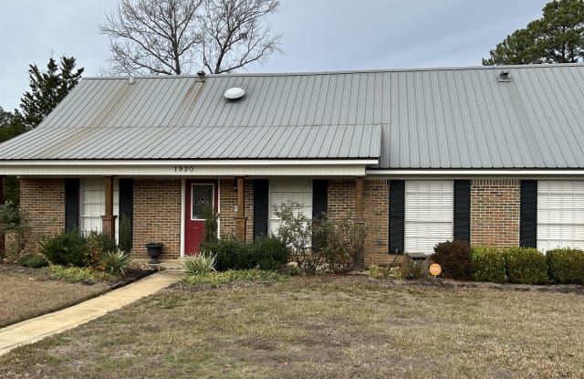 1920 West Martin Luther King Junior Avenue - 1920 West Martin Luther King Junior Avenue, Grambling, LA 71245