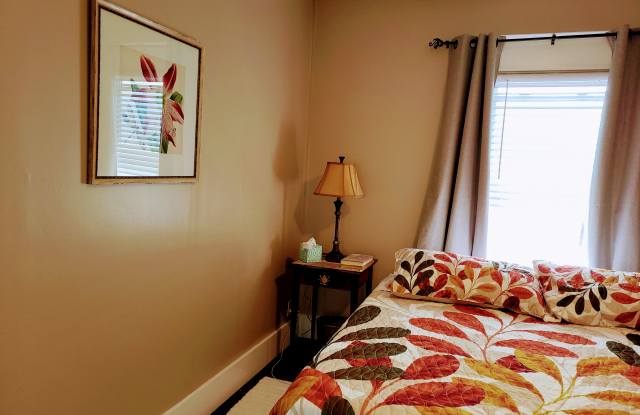 635 Mountain Avenue Southeast photos photos