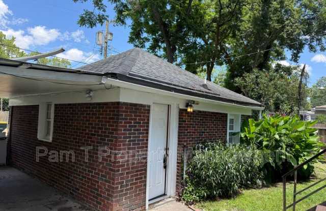 724 E 49th St - 724 East 49th Street, Savannah, GA 31405