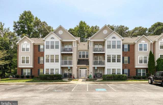 2 bed 2 bath condo in sought after Piney Orchard! - 8704 Natures Trail Court, Odenton, MD 21113