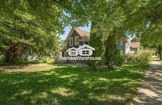 320 4th Street West photos photos