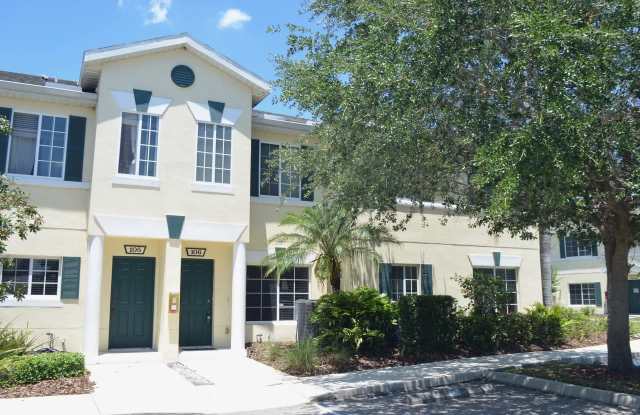 beautiful townhome in Heritage Harbour photos photos