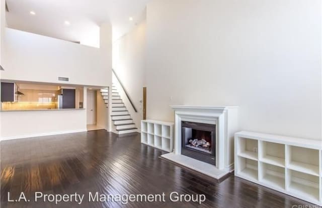 1319 N Detroit St PH 2 - 1319 N Detroit St, Los Angeles, CA 90046
