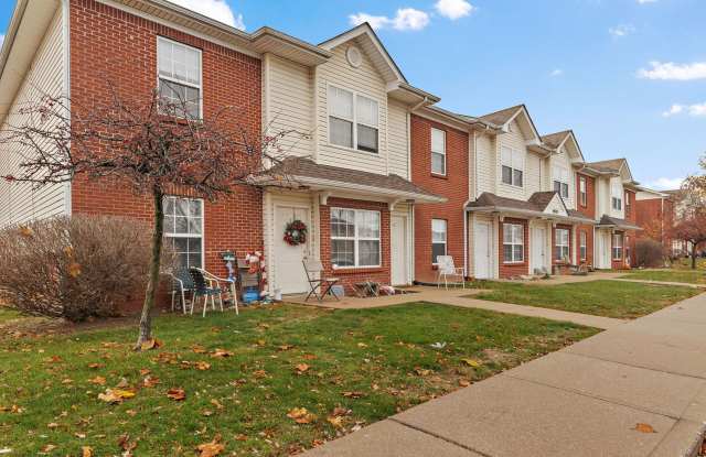 Rent $1725/mo********** Minutes to Honda*********Cul De Sac Community Gallery 3