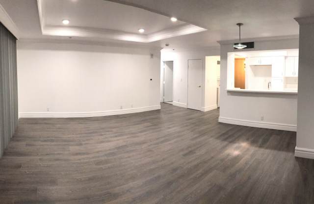 10636 Wilshire - Luxury Doorman Building photos photos