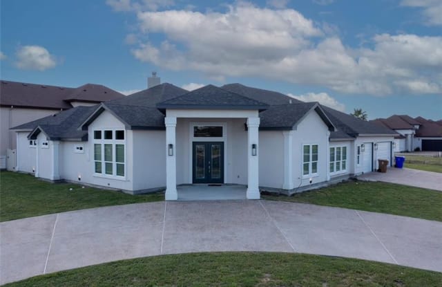 3713 Perfection Lake Ave - 3713 Perfection Lake Avenue, Corpus Christi, TX 78380