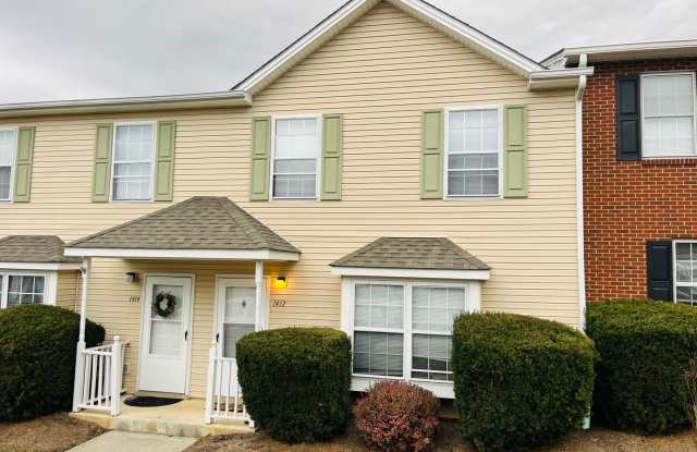4 Bedroom, 2.5 Bath Townhouse photos photos