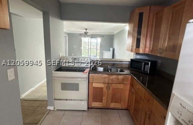 20800 NE 8th Ct Gallery 2