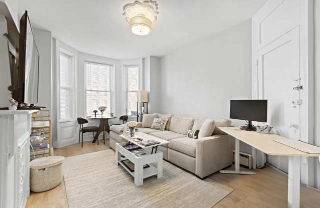 114 WASHINGTON ST photos photos