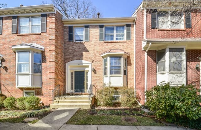 16 Carriage House Cir - 16 Carriage House Circle, Alexandria, VA 22304