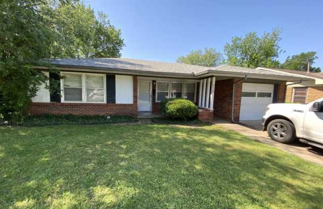 2118 Carlton Way photos photos