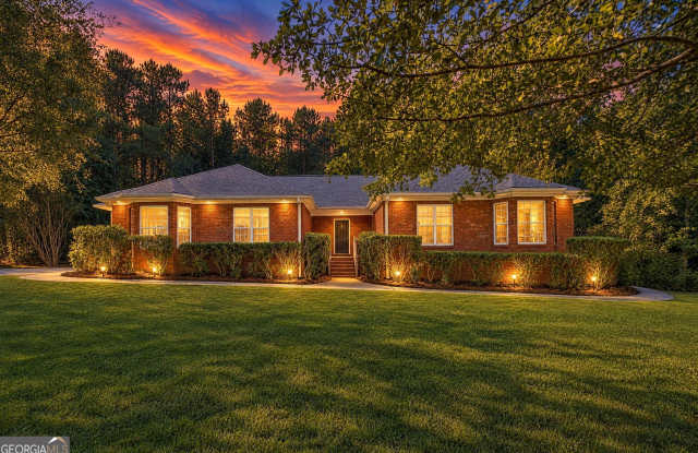 100 Bluebird Lane Gallery 1