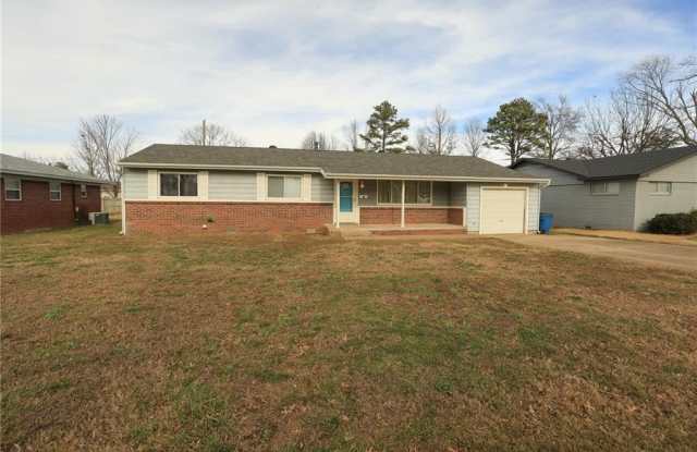 804  NW 8Th photos photos