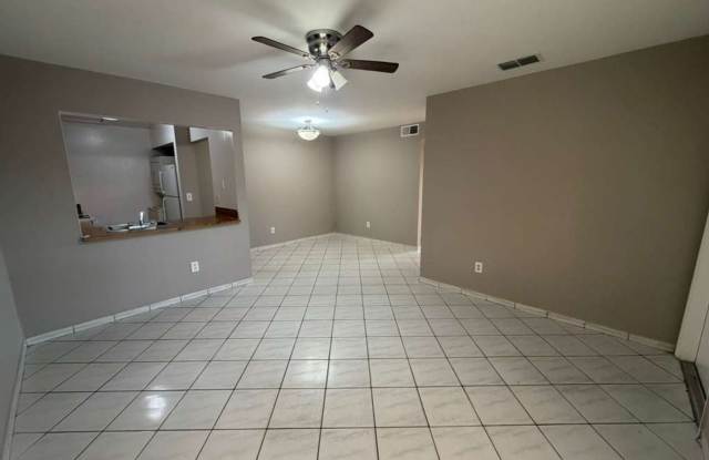 NICE UNIT FOR RENT!!! 2/2 EXCELLENT LOCATION!! photos photos