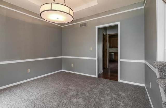 9719 North Kenwood Court Gallery 4
