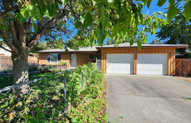 Walk to the River! 3 bed, 2 bath on Quiet Cul-de-Sac photos photos