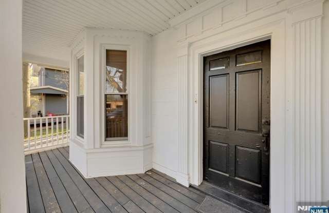 460 Orchard Street Gallery 3